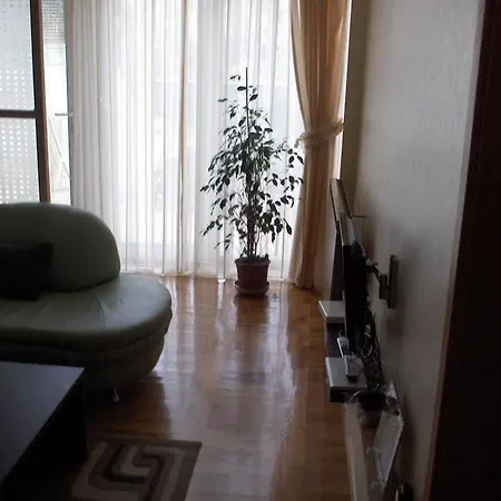Apartment Okuka *